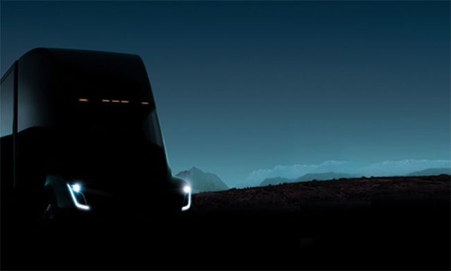 Musk ha anunciado el inicio de producción del camión Semi, eléctrico.