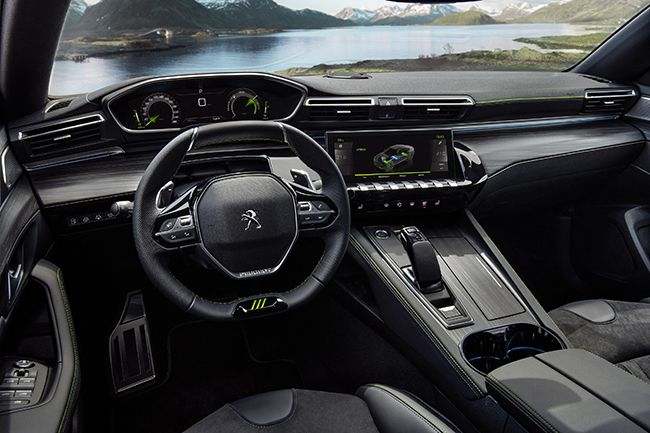 El 508 muestra características específicas, en el interior y en el exterior, de la nueva gama.