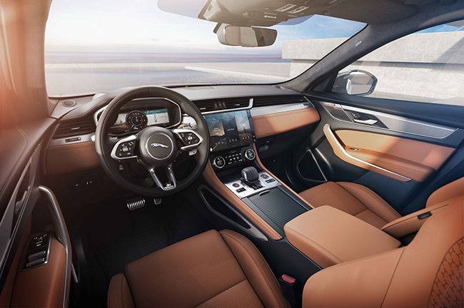 Lujoso interior del F_PACE.