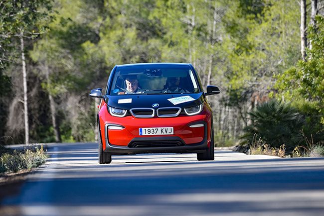 Lucas Pérez y Miguel Ángel Casado - BMW i3