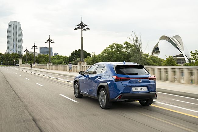 España es un país ideal por diferentes para la presentación de un coche. Y Valencia destaca en muchos aspectos.