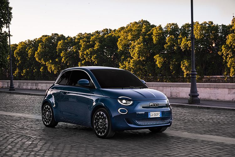 Nuevo FIAT 500 electricos pequeños compactos