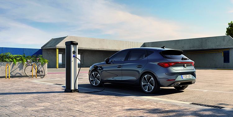 SEAT León e-Hybrid familiar.