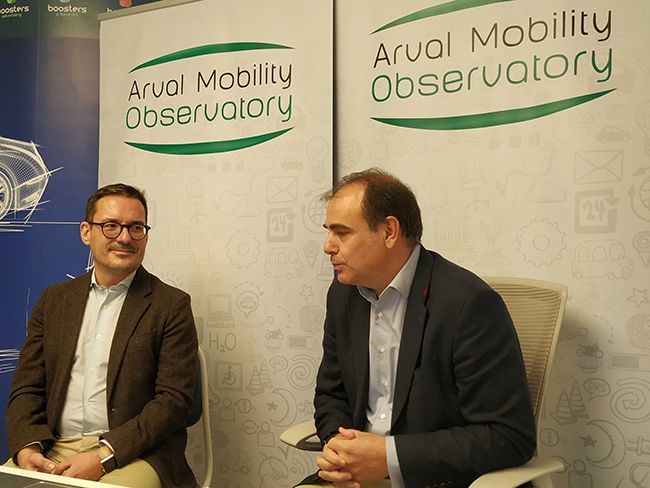 Manuel Orejas, dcha, y Eduardo Lahoz, izda, durante la presentación virtual.