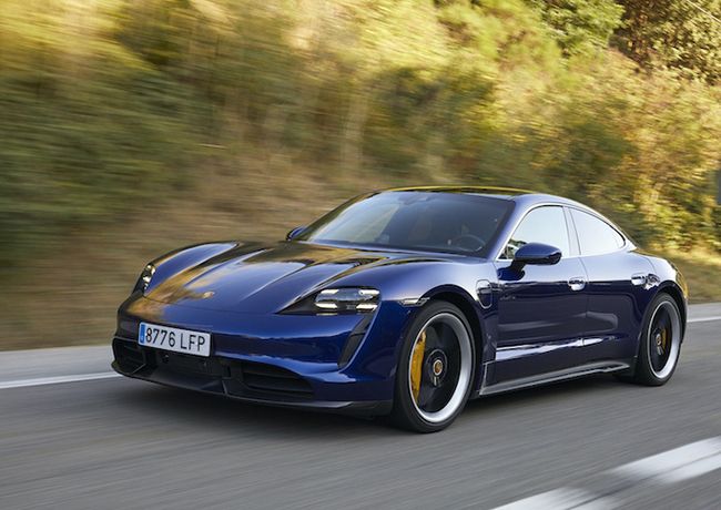 PORSCHE TAYCAN