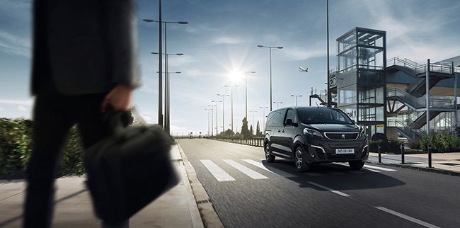 Recién llegado, el e-Traveller permite múltiples configuraciones para el transporte de personas, para familias y amantes del ocio, como para profesionales.