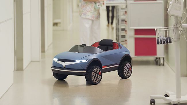 El mini-coche se utiliza para ayudar a los pequeños a acudir a sus sesiones diarias de tratamiento.