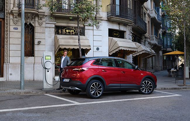 Grandland X PHEV