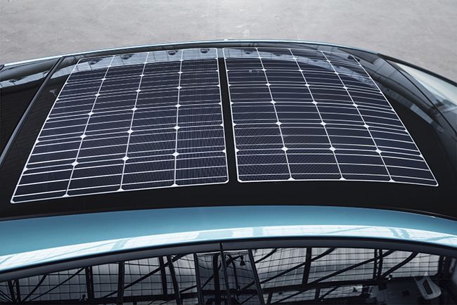 Techo con paneles solares.