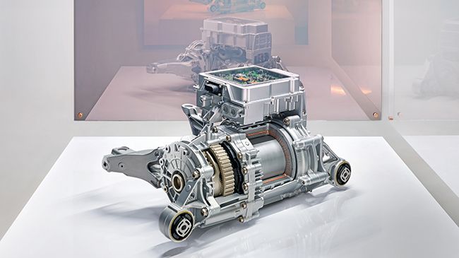Transmisión. Motor eléctrico de Porsche.