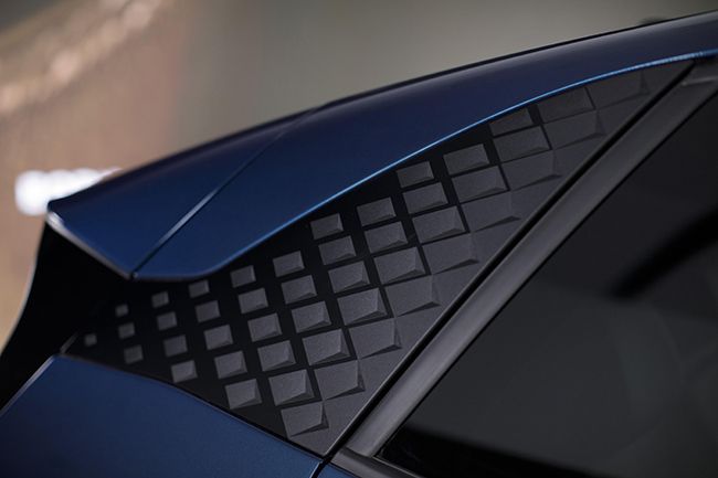 Detalle de la parte trasera del CUPRA Born.
