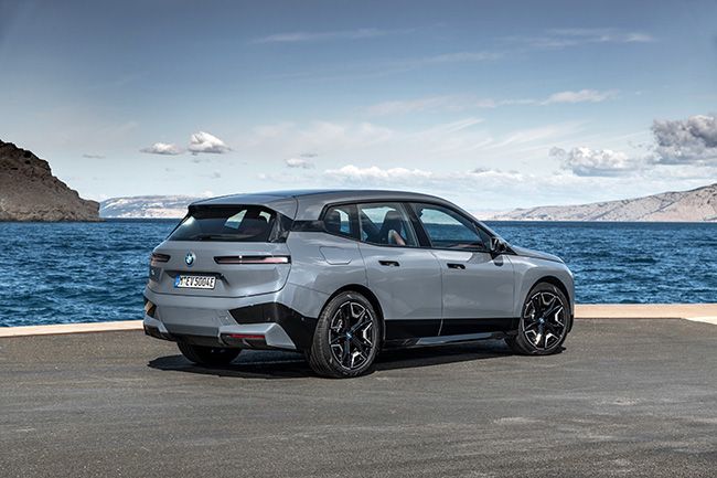 BMW iX50.