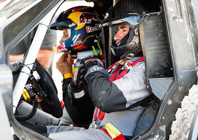 Carlos Sáinz y Lucas Cruz.