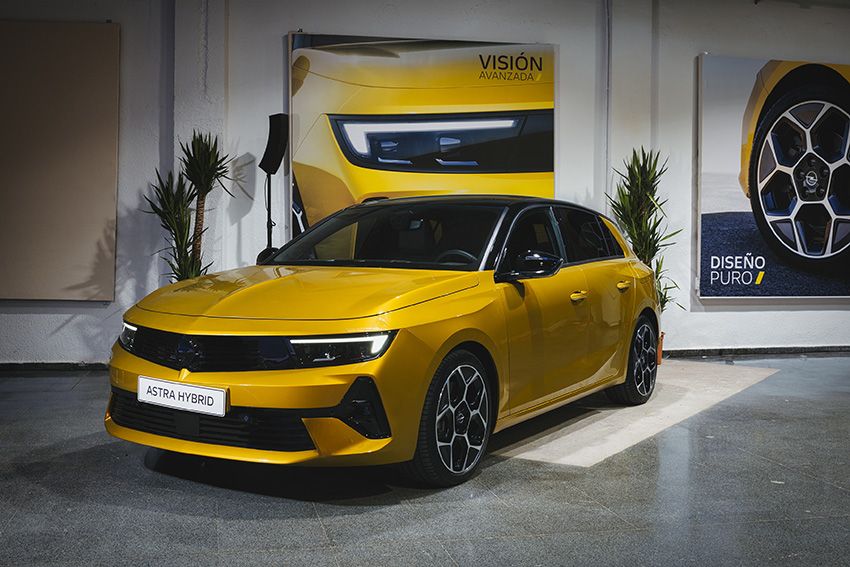 Nuevo Opel Astra Hybrid.