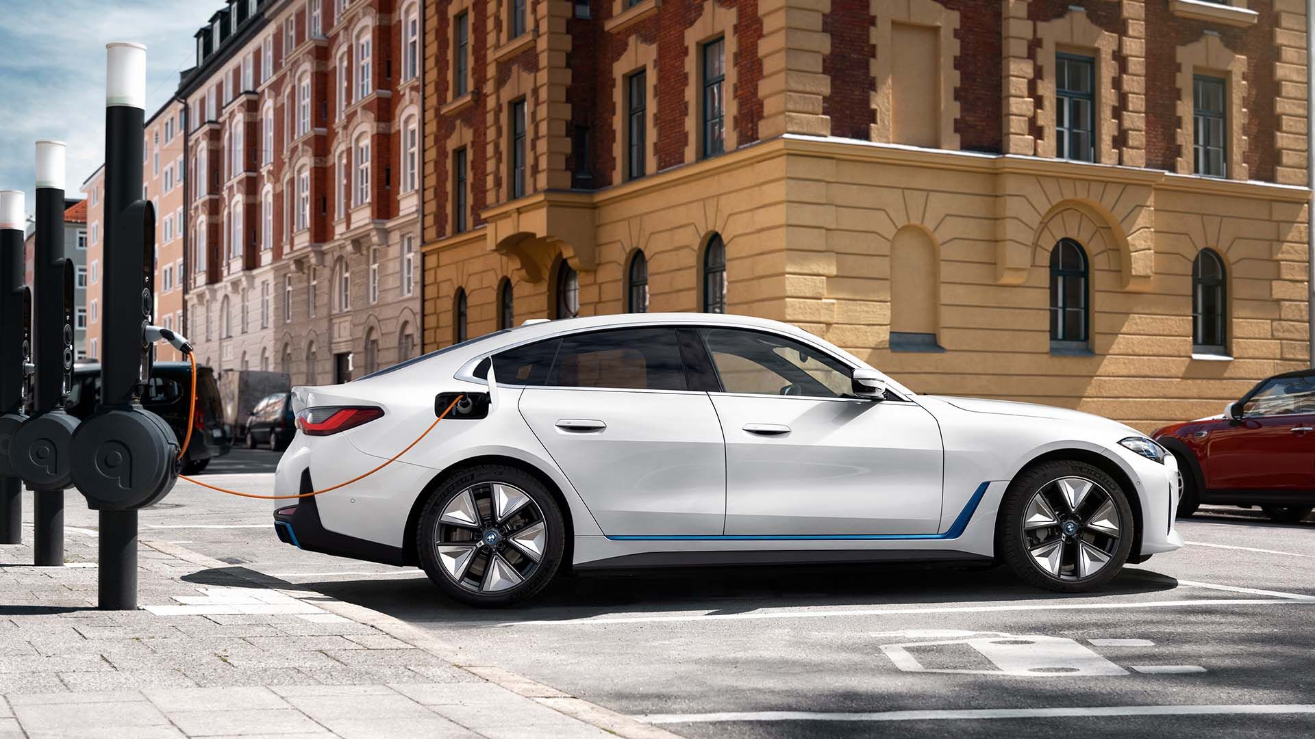 BMW I4