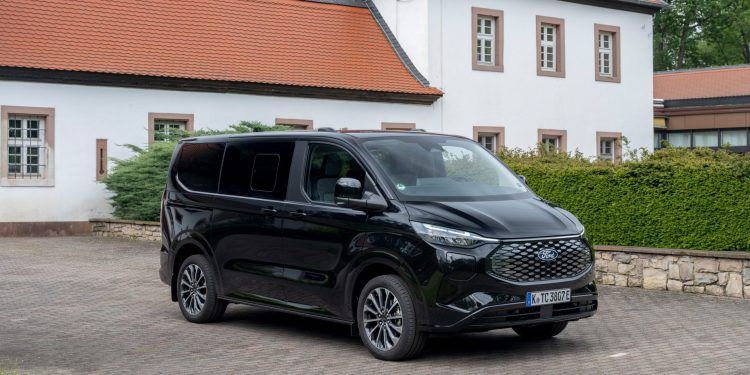 ford e-tourneo custom