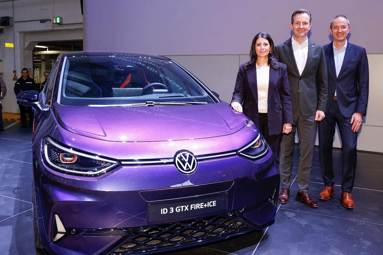 Daniela Cavallo, Thomas Schäfer y Uwe Schwartz en la reunión de trabajo del 5 de febrero en Wolfsburg