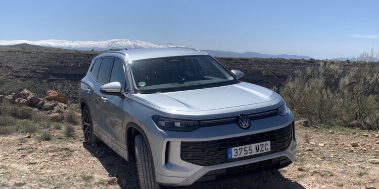 Prueba del Volkswagen Tyron eHybrid en el desierto de Gorafe (Granada)